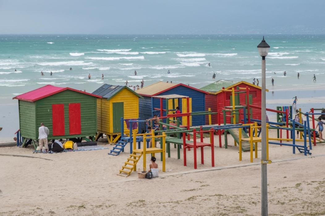 At The Beach - Muizenberg Cape Town Exterior foto