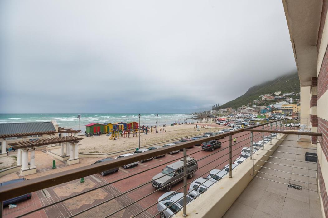 At The Beach - Muizenberg Cape Town Exterior foto