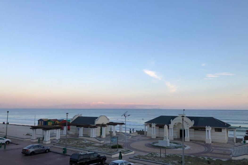 At The Beach - Muizenberg Cape Town Exterior foto